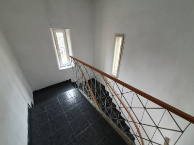 Casa individuala cu 6 camere si teren de 500 mp - zona Kiriac imagine mica 12, foxfort.ro