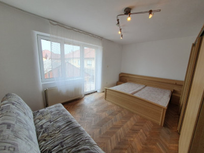 Casa individuala cu 6 camere si teren de 500 mp - zona Kiriac imagine mica 13, foxfort.ro