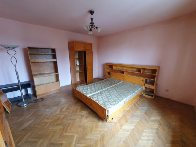 Casa individuala cu 6 camere si teren de 500 mp - zona Kiriac imagine mica 19, foxfort.ro