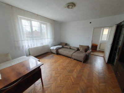 Casa individuala cu 6 camere si teren de 500 mp - zona Kiriac imagine mica 24, foxfort.ro