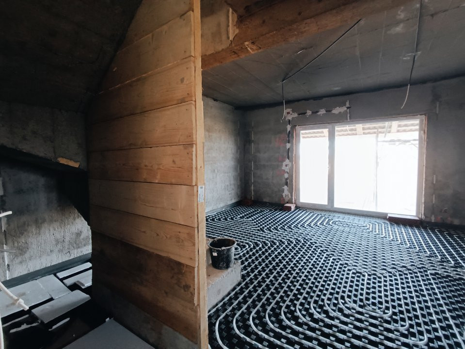 Duplex 4 camere si teren de 300 mp - zona Mosnita Veche  3, foxfort.ro