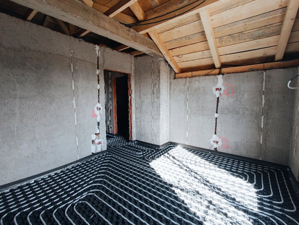 Duplex 4 camere si teren de 300 mp - zona Mosnita Veche  4, foxfort.ro