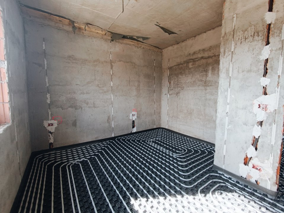 Duplex 4 camere si teren de 300 mp - zona Mosnita Veche  15, foxfort.ro