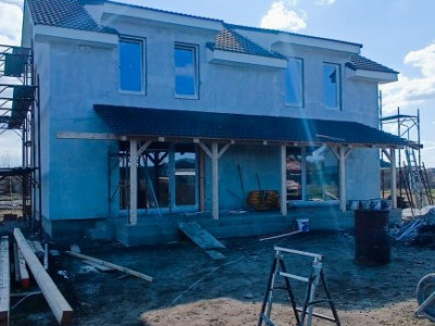 Duplex 4 camere si teren de 300 mp - zona Mosnita Veche 