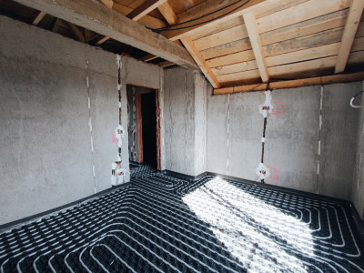 Duplex 4 camere si teren de 300 mp - zona Mosnita Veche imagine mica 4, foxfort.ro