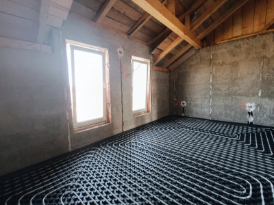 Duplex 4 camere si teren de 300 mp - zona Mosnita Veche imagine mica 5, foxfort.ro