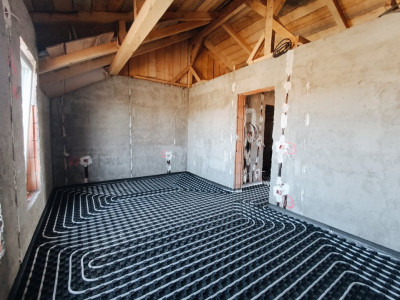 Duplex 4 camere si teren de 300 mp - zona Mosnita Veche imagine mica 6, foxfort.ro