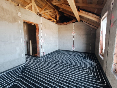 Duplex 4 camere si teren de 300 mp - zona Mosnita Veche imagine mica 7, foxfort.ro