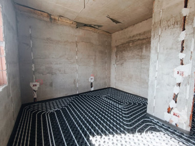 Duplex 4 camere si teren de 300 mp - zona Mosnita Veche imagine mica 15, foxfort.ro