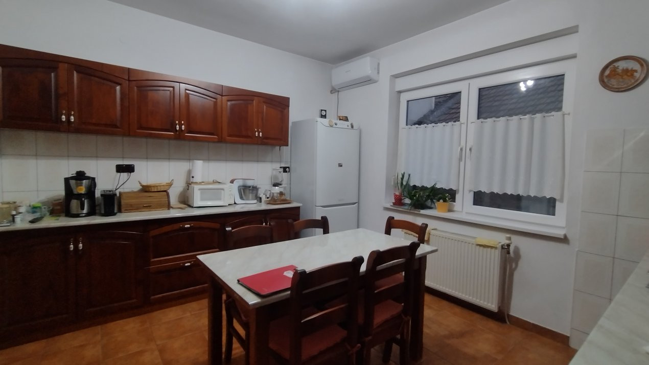 Casa individuala de vanzare, zona Mircea cel Batran - Garaj si pivnita 4, foxfort.ro