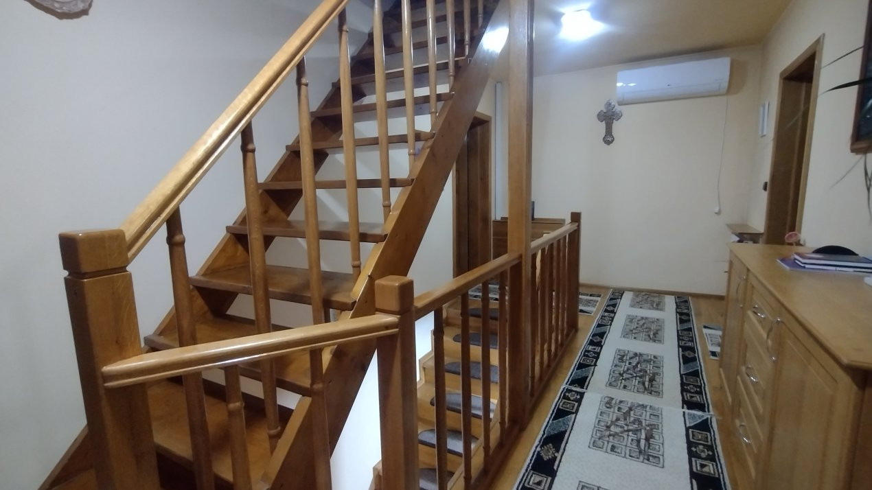 Casa individuala de vanzare, zona Mircea cel Batran - Garaj si pivnita 16, foxfort.ro