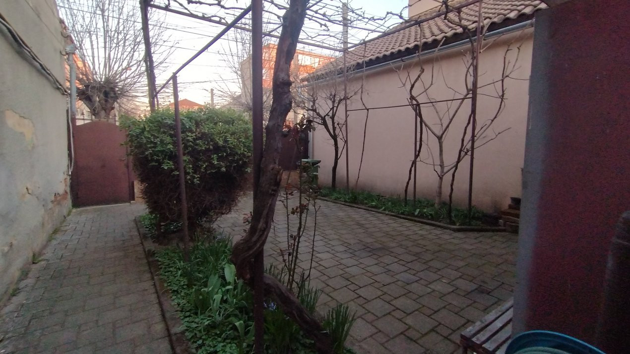 Casa individuala de vanzare, zona Mircea cel Batran - Garaj si pivnita 17, foxfort.ro