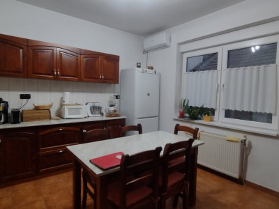 Casa individuala de vanzare, zona Mircea cel Batran - Garaj si pivnita imagine mica 4, foxfort.ro