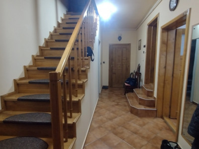Casa individuala de vanzare, zona Mircea cel Batran - Garaj si pivnita imagine mica 6, foxfort.ro