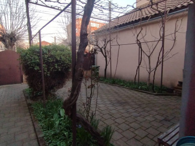 Casa individuala de vanzare, zona Mircea cel Batran - Garaj si pivnita imagine mica 17, foxfort.ro