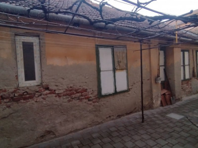 Casa individuala de vanzare, zona Mircea cel Batran - Garaj si pivnita imagine mica 18, foxfort.ro