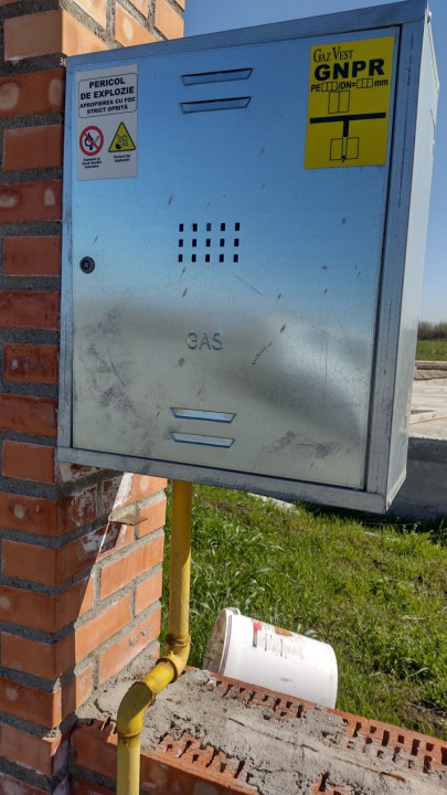 Teren de vanzare, Sacalaz - 672 mp, bransat gaz si curent 3, foxfort.ro