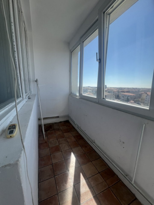 Apartament cu 3 camere decomandat, zona Girocului 6, foxfort.ro