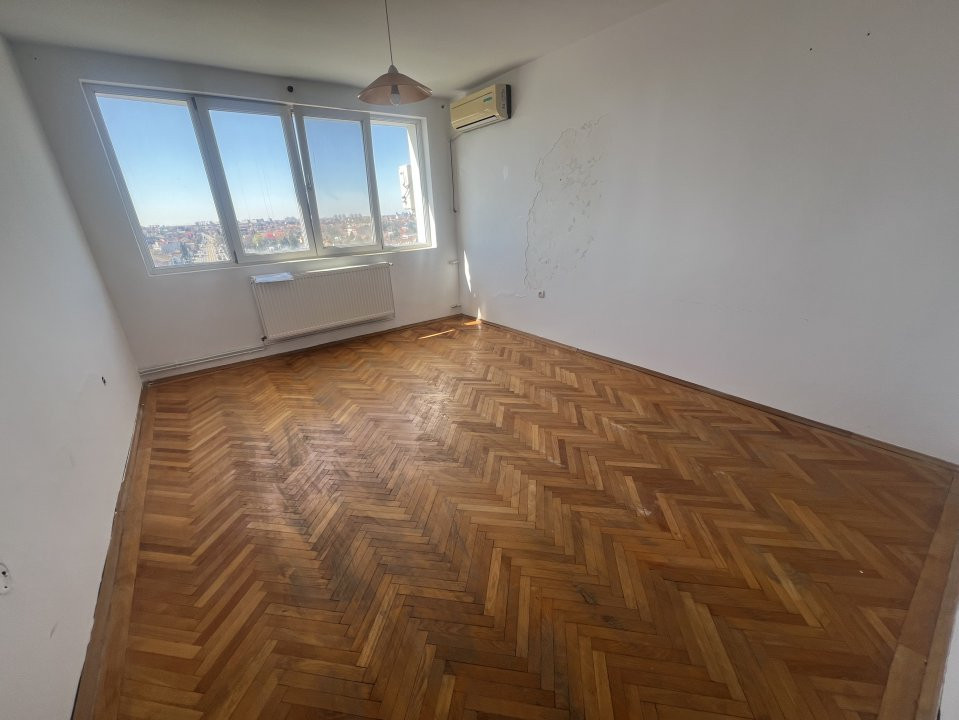 Apartament cu 3 camere decomandat, zona Girocului 8, foxfort.ro
