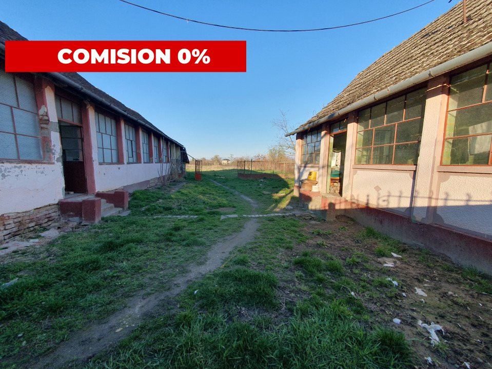 COMISION 0% Casa individuala cu teren de 3930 mp - Padureni 7, foxfort.ro