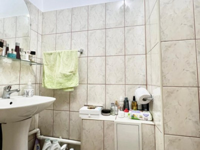 Apartament cu 3 camere, etaj 5 de vanzare, zona Lunei imagine mica 9, foxfort.ro