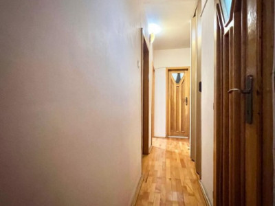 Apartament cu 3 camere, etaj 5 de vanzare, zona Lunei imagine mica 10, foxfort.ro