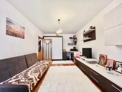 Apartament cu 3 camere, etaj 5 de vanzare, zona Lunei imagine mica 13, foxfort.ro