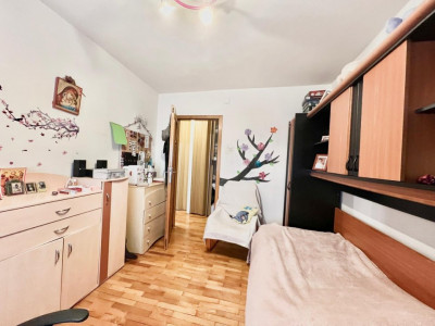 Apartament cu 3 camere, etaj 5 de vanzare, zona Lunei imagine mica 16, foxfort.ro