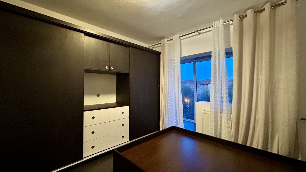 Apartament cu 3 camere si 2 bai, zona Lipovei 3, foxfort.ro