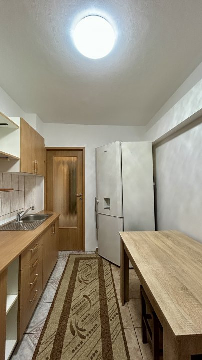 Apartament cu 3 camere si 2 bai, zona Lipovei 8, foxfort.ro