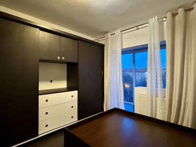 Apartament cu 3 camere si 2 bai, zona Lipovei imagine mica 3, foxfort.ro
