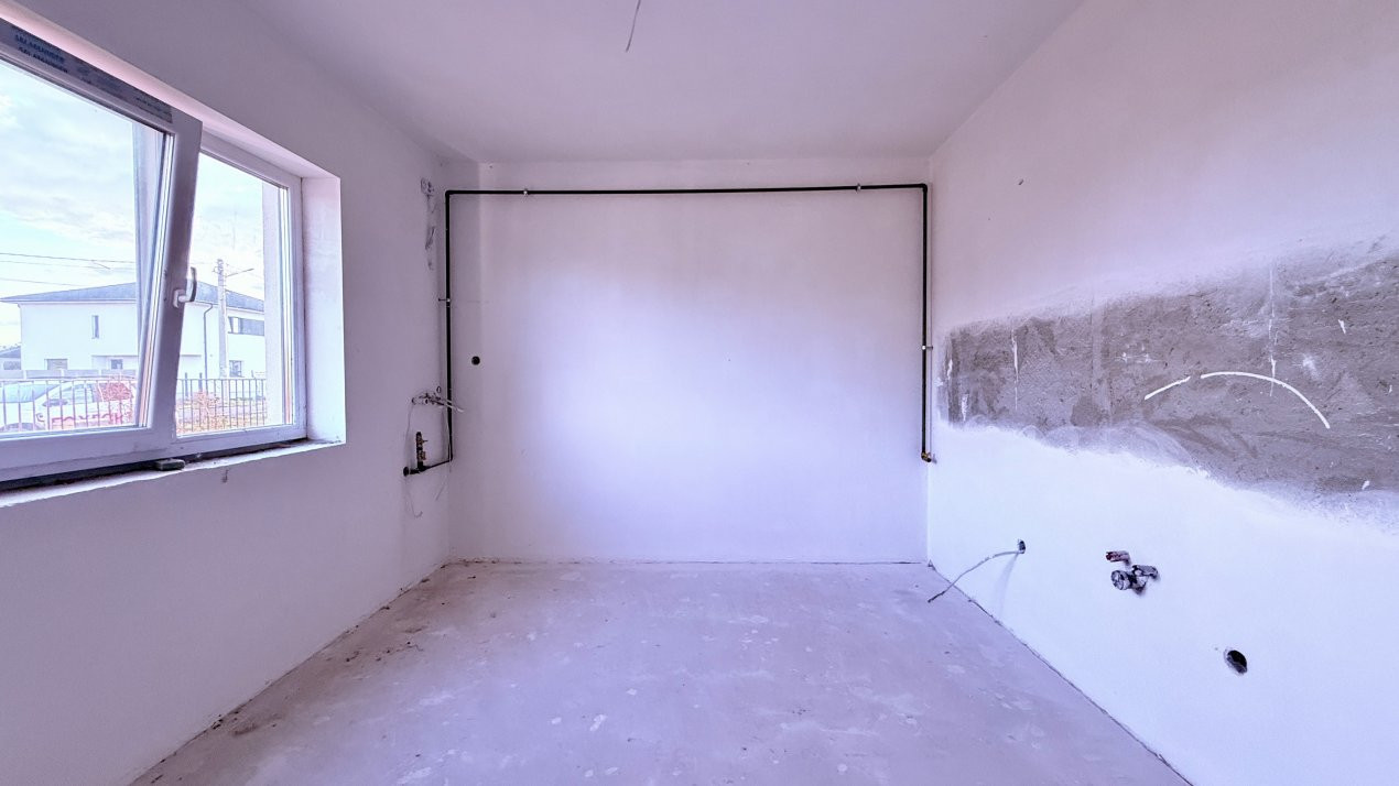 Casa tip triplex, cu 2 camere, de vanzare in Sanandrei. 5, foxfort.ro