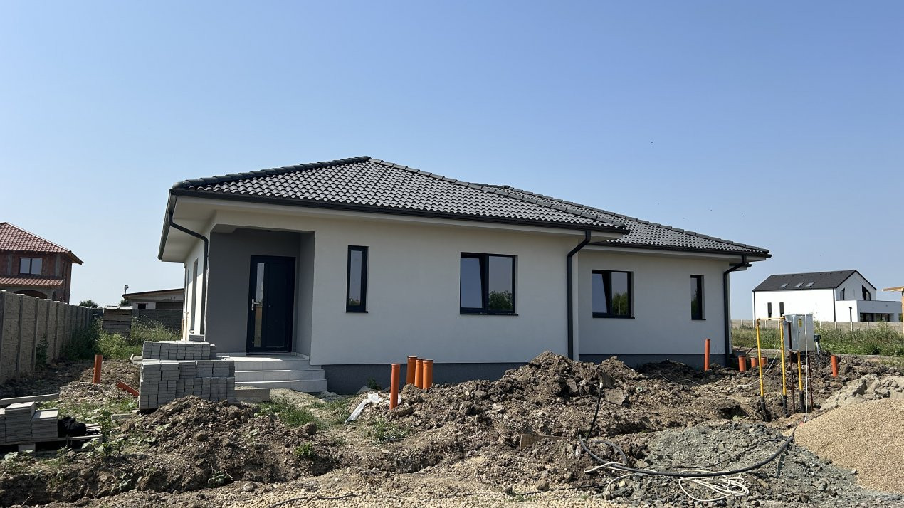 Duplex cu 3 camere, de vanzare in Sanandrei 1, foxfort.ro