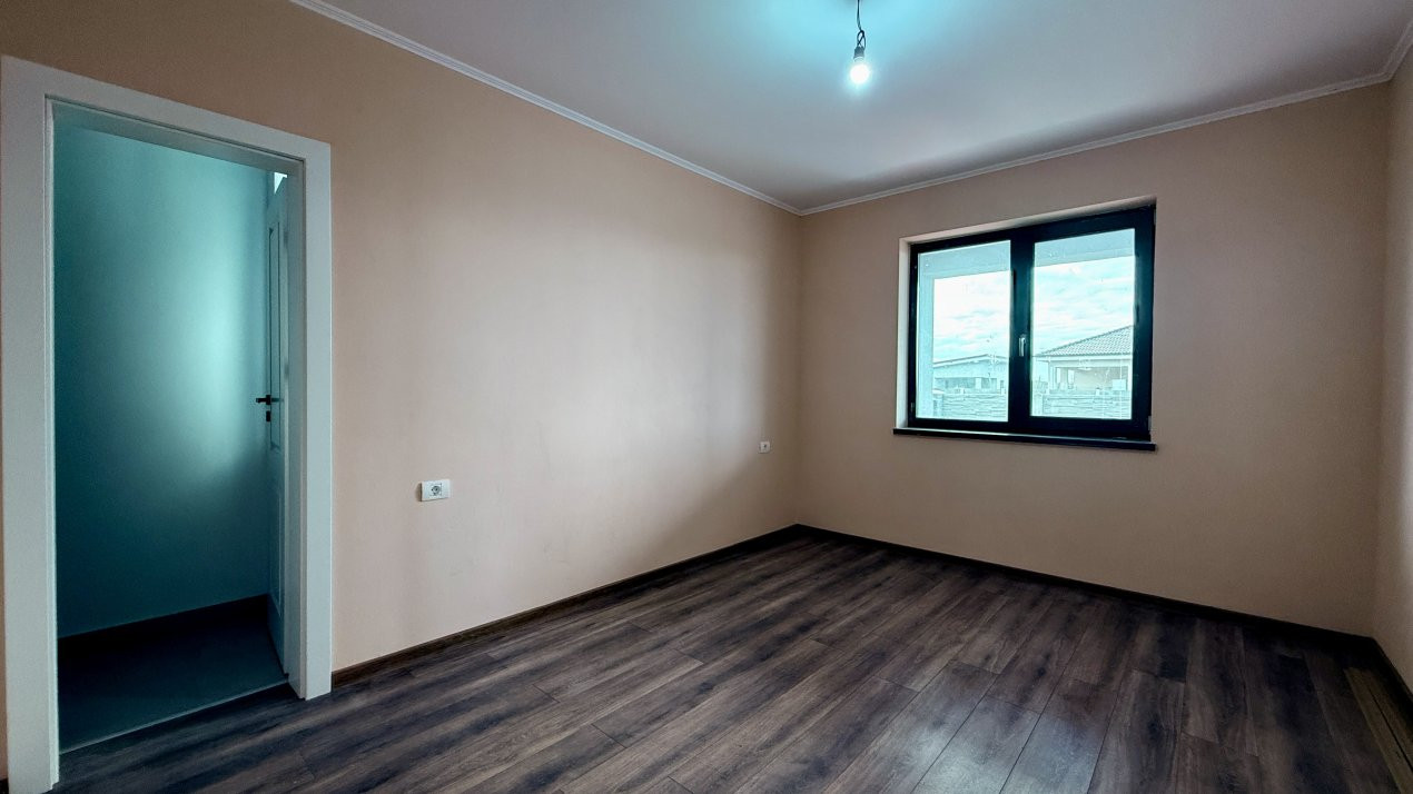 Duplex cu 3 camere, de vanzare in Sanandrei 6, foxfort.ro