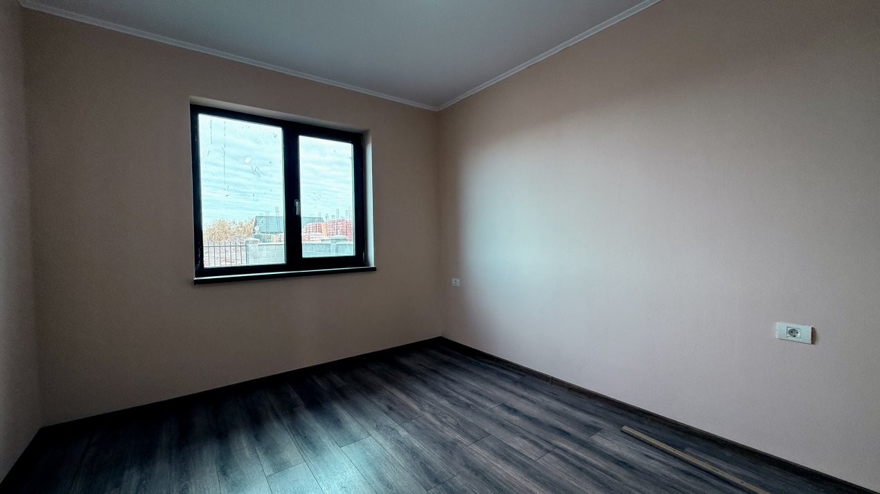 Duplex cu 3 camere, de vanzare in Sanandrei 8, foxfort.ro