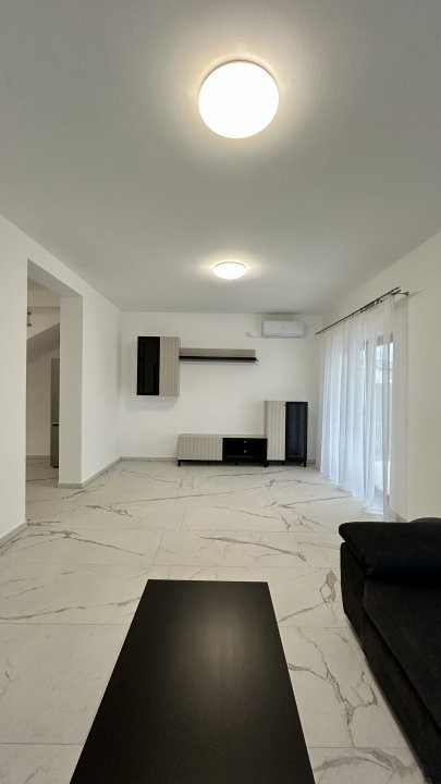 Duplex cu 4 camere de inchiriat, cu 2 locuri de parcare - zona Ghiroda 2, foxfort.ro