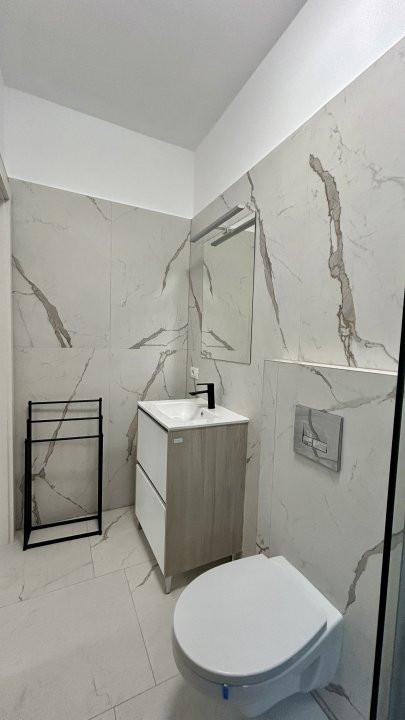 Duplex cu 4 camere de inchiriat, cu 2 locuri de parcare - zona Ghiroda 11, foxfort.ro