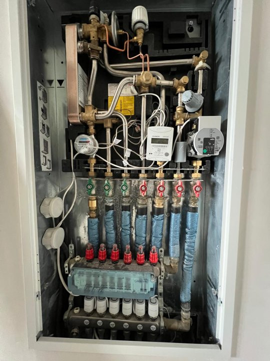 Apartament 2 camere de vanzare, zona Torontalului 9, foxfort.ro