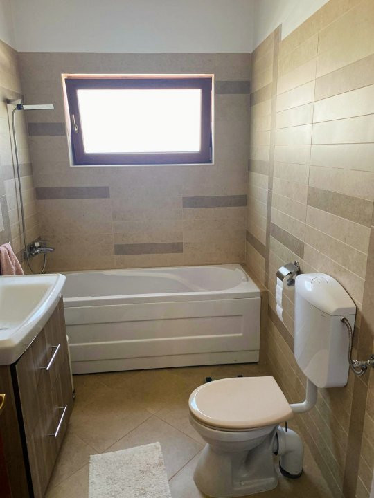 Casa individuala 5 camere si 4 locuri de parcare in Giroc   7, foxfort.ro