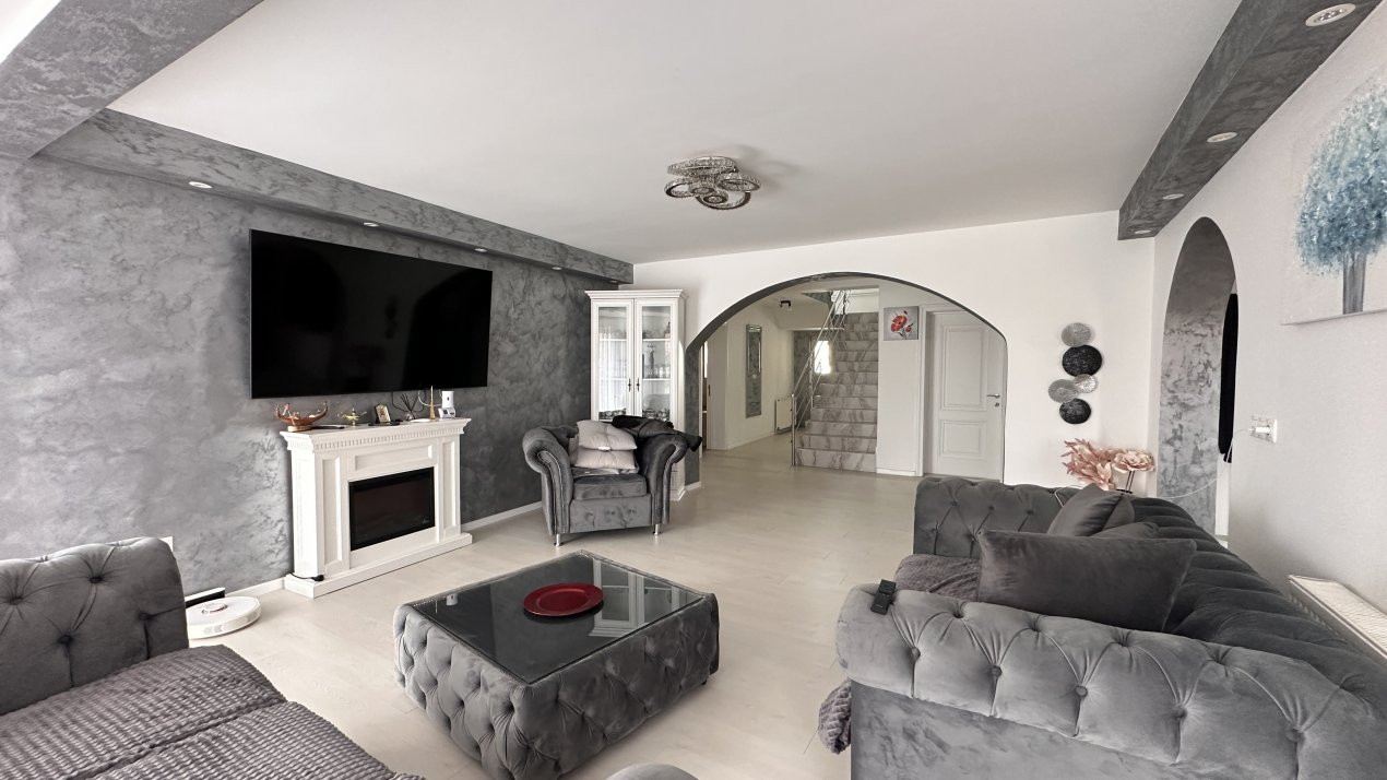 Casa individuala 8 camere, 400 mp, in Mosnita Noua vatra satului 2, foxfort.ro