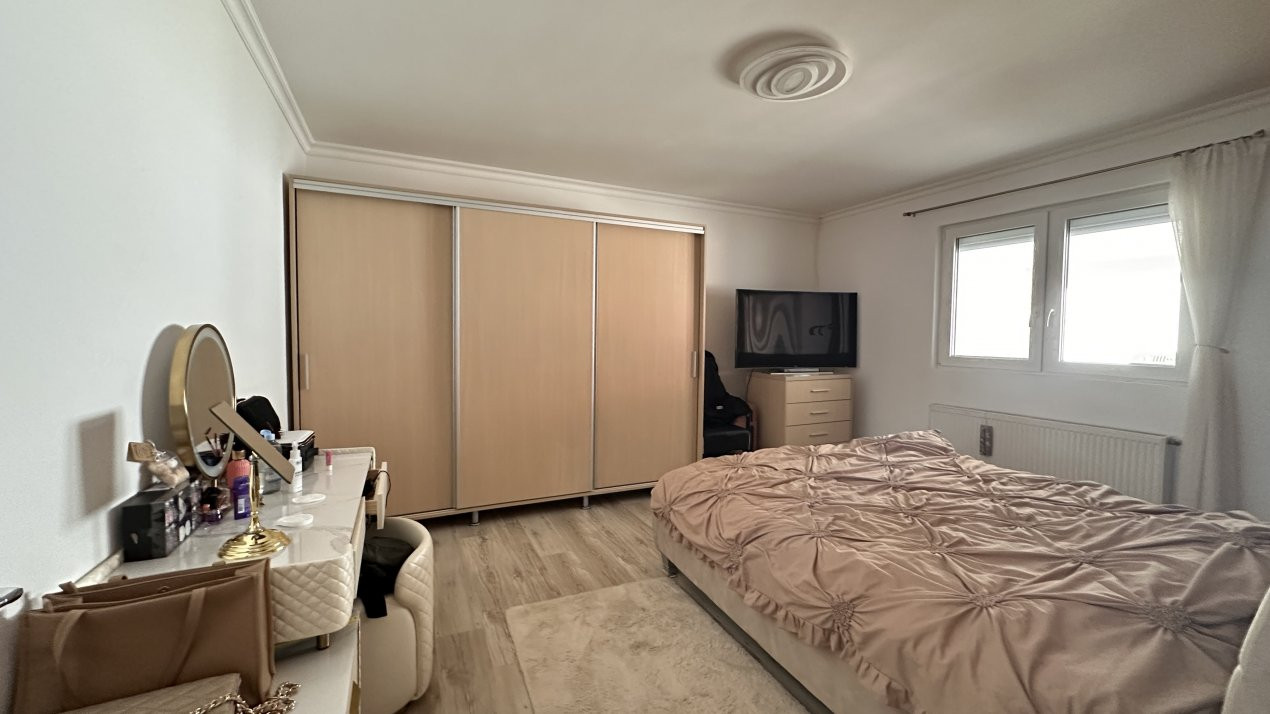 Casa individuala 8 camere, 400 mp, in Mosnita Noua vatra satului 7, foxfort.ro