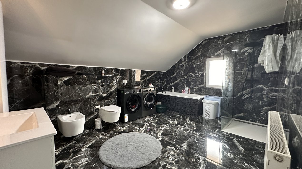 Casa individuala 8 camere, 400 mp, in Mosnita Noua vatra satului 10, foxfort.ro