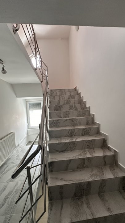 Casa individuala 8 camere, 400 mp, in Mosnita Noua vatra satului 25, foxfort.ro