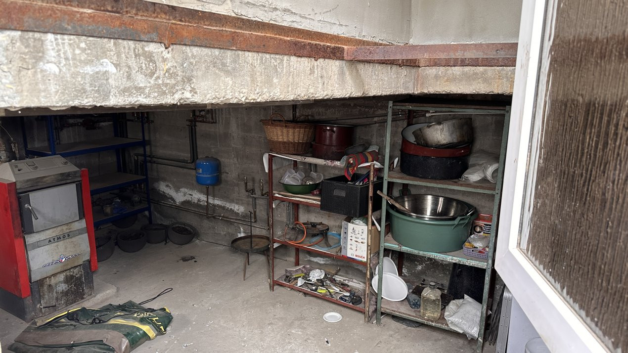 Casa individuala 8 camere, 400 mp, in Mosnita Noua vatra satului 27, foxfort.ro