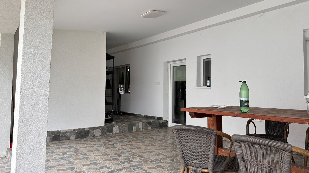 Casa individuala 8 camere, 400 mp, in Mosnita Noua vatra satului 28, foxfort.ro