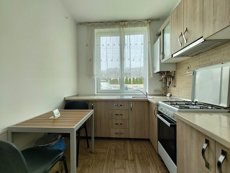 Apartament cu 3 camere de inchiriat in Timisoara, zona Ghirodei 2, foxfort.ro