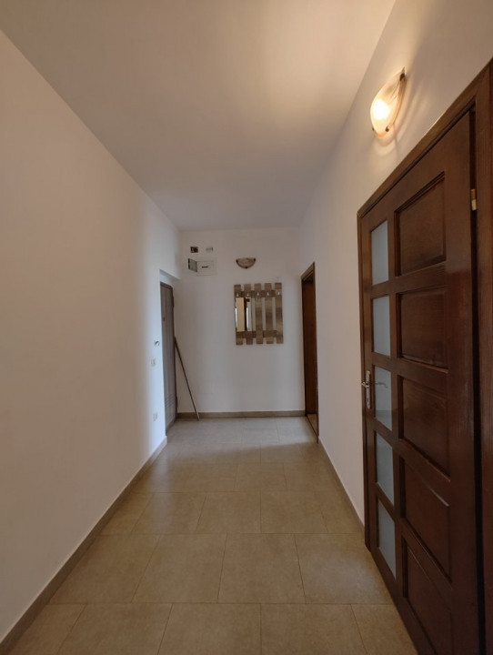 Apartament cu 3 camere de inchiriat in Timisoara, zona Ghirodei 11, foxfort.ro