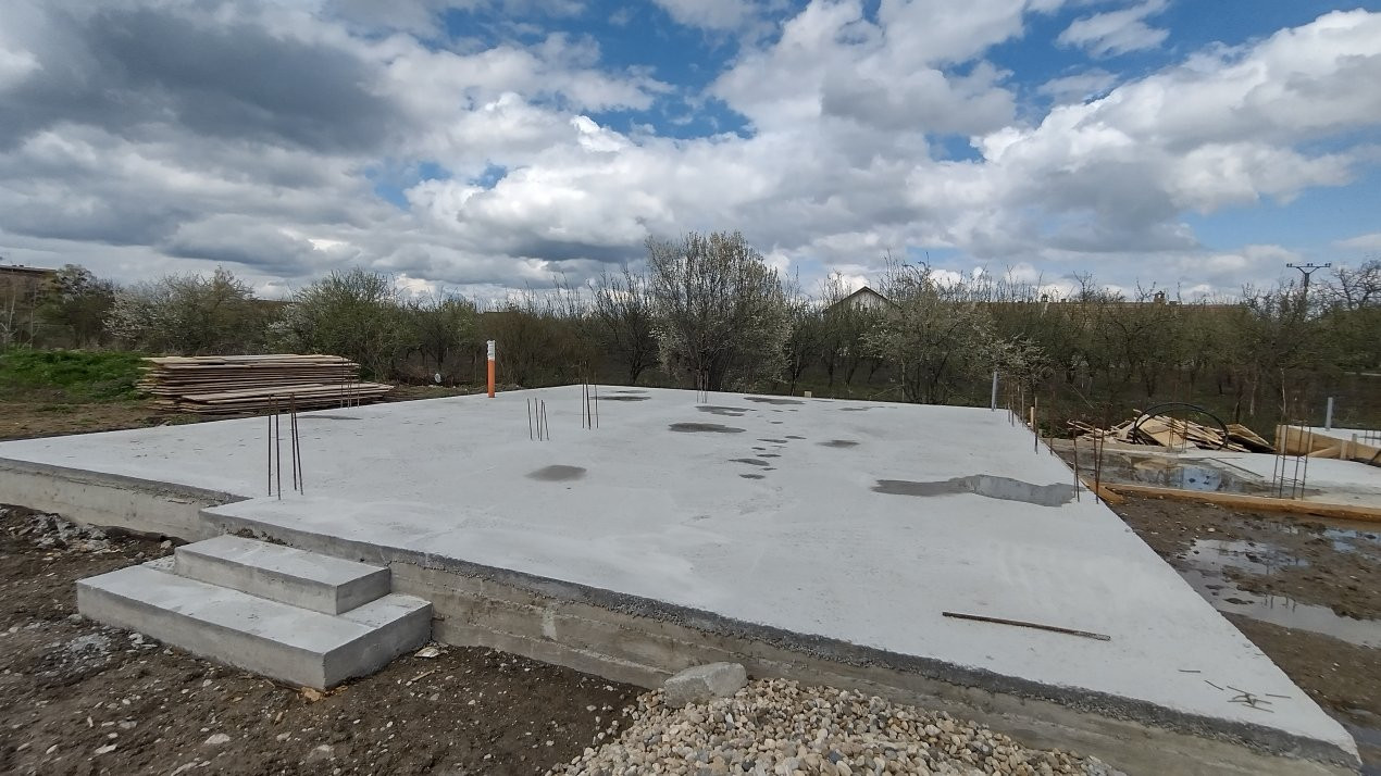 Duplex 3 camere despartit prin camera tehnica, Beregsau Mare - zona centrala 7, foxfort.ro