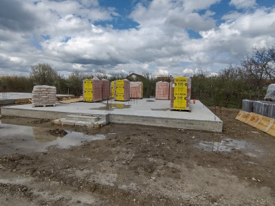 Duplex 3 camere despartit prin camera tehnica, Beregsau Mare - zona centrala imagine mica 5, foxfort.ro