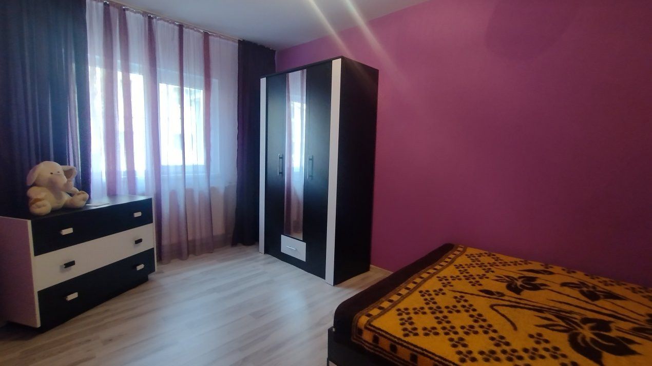 Apartament 3 camere 68 mp, zona Lipovei - Garaj  2, foxfort.ro